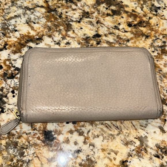 Prada zip wallet in gray - Picture 2 of 6